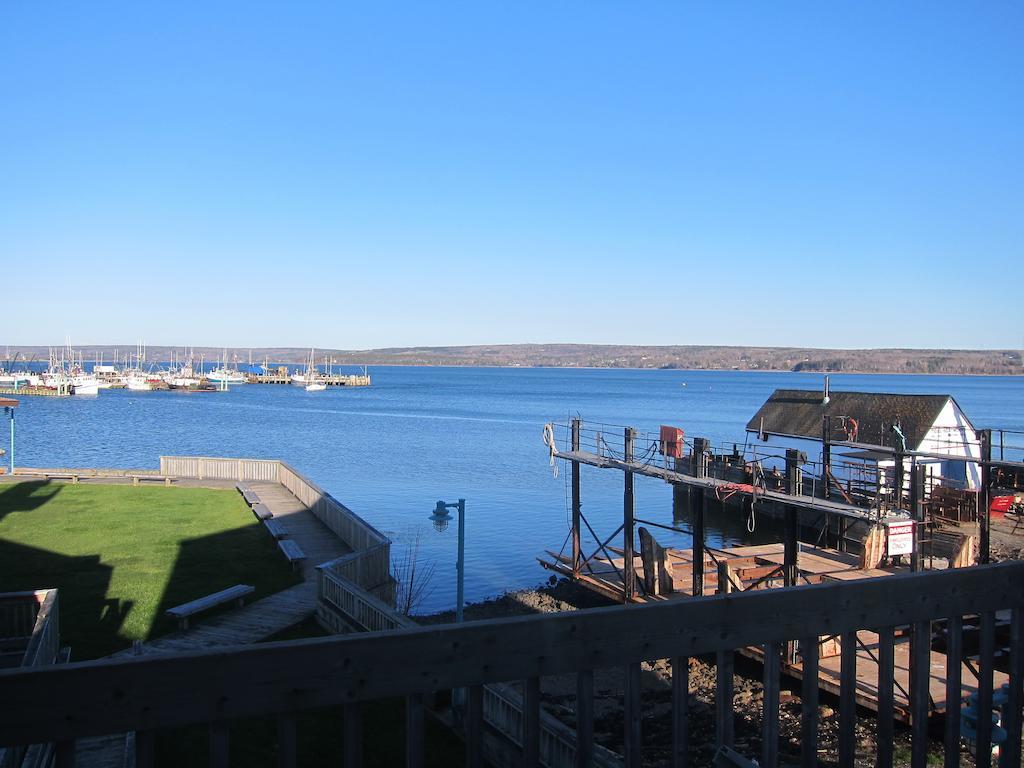 Shoreline Suites Digby Bagian luar foto