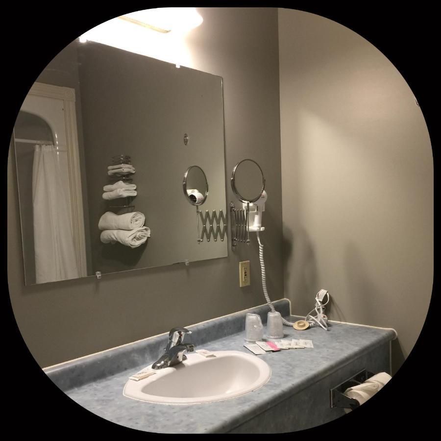 Shoreline Suites Digby Bagian luar foto