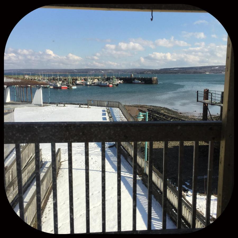 Shoreline Suites Digby Bagian luar foto
