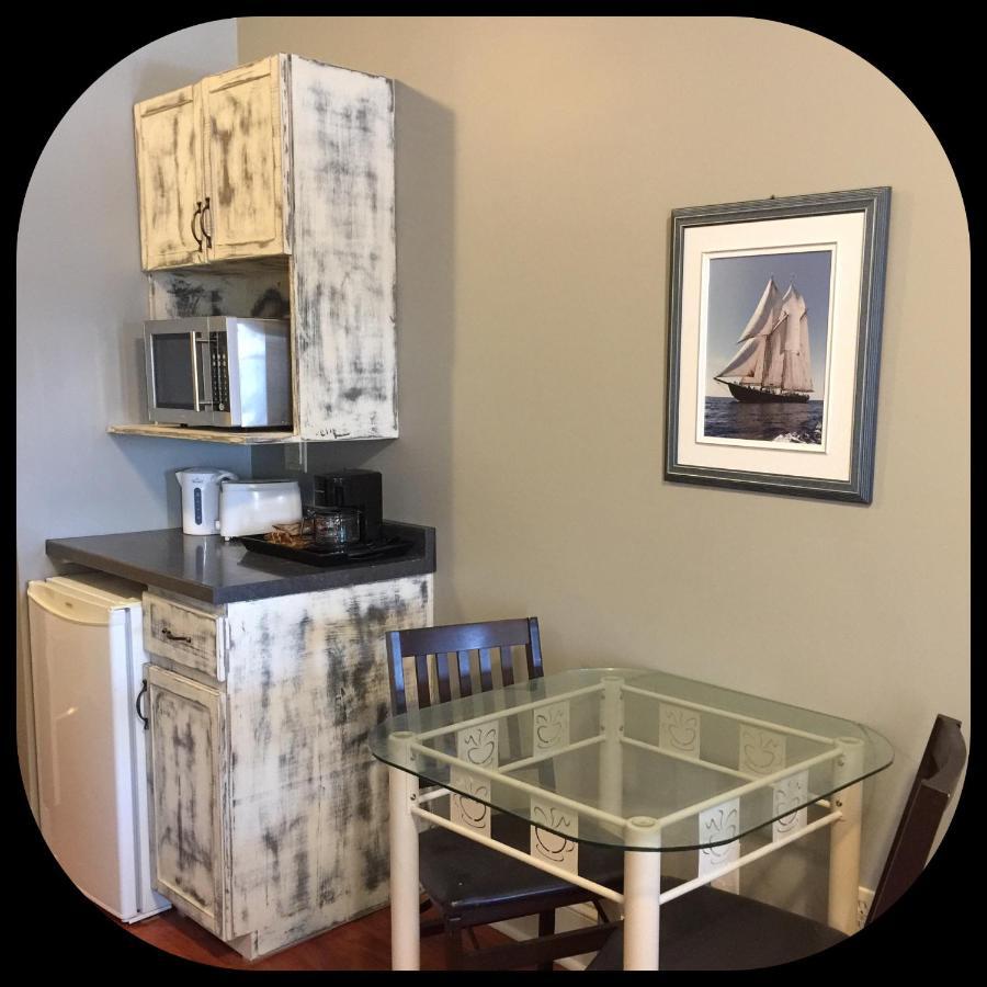 Shoreline Suites Digby Bagian luar foto